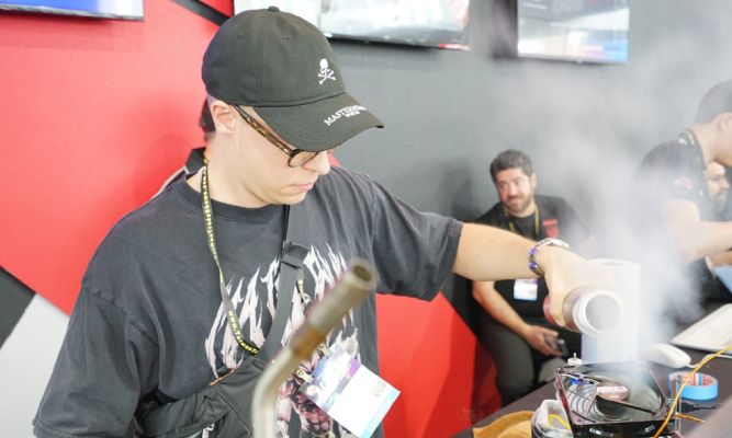 ثبت رکورد جدید با اورکلاک دیوانه‌وار حافظه رم DDR5 به سرعت 13322 مگاترنسفر بر ثانیه title image of blog